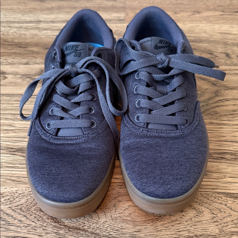 Nike SB Men's Dark Gray Sneakers size 7. Excellent condition. Skateboard line